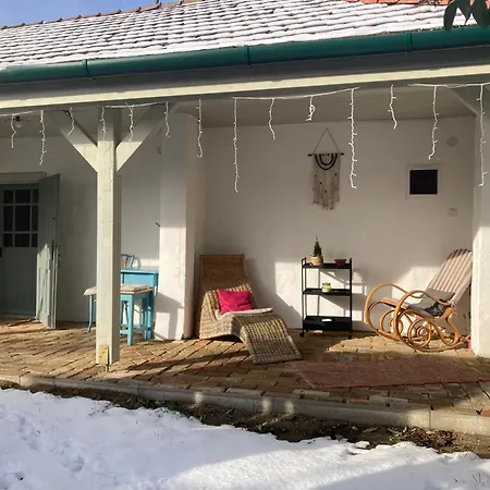 Вилла Zamatos Turbolya Kishaz Es Wellness Паннонхальма